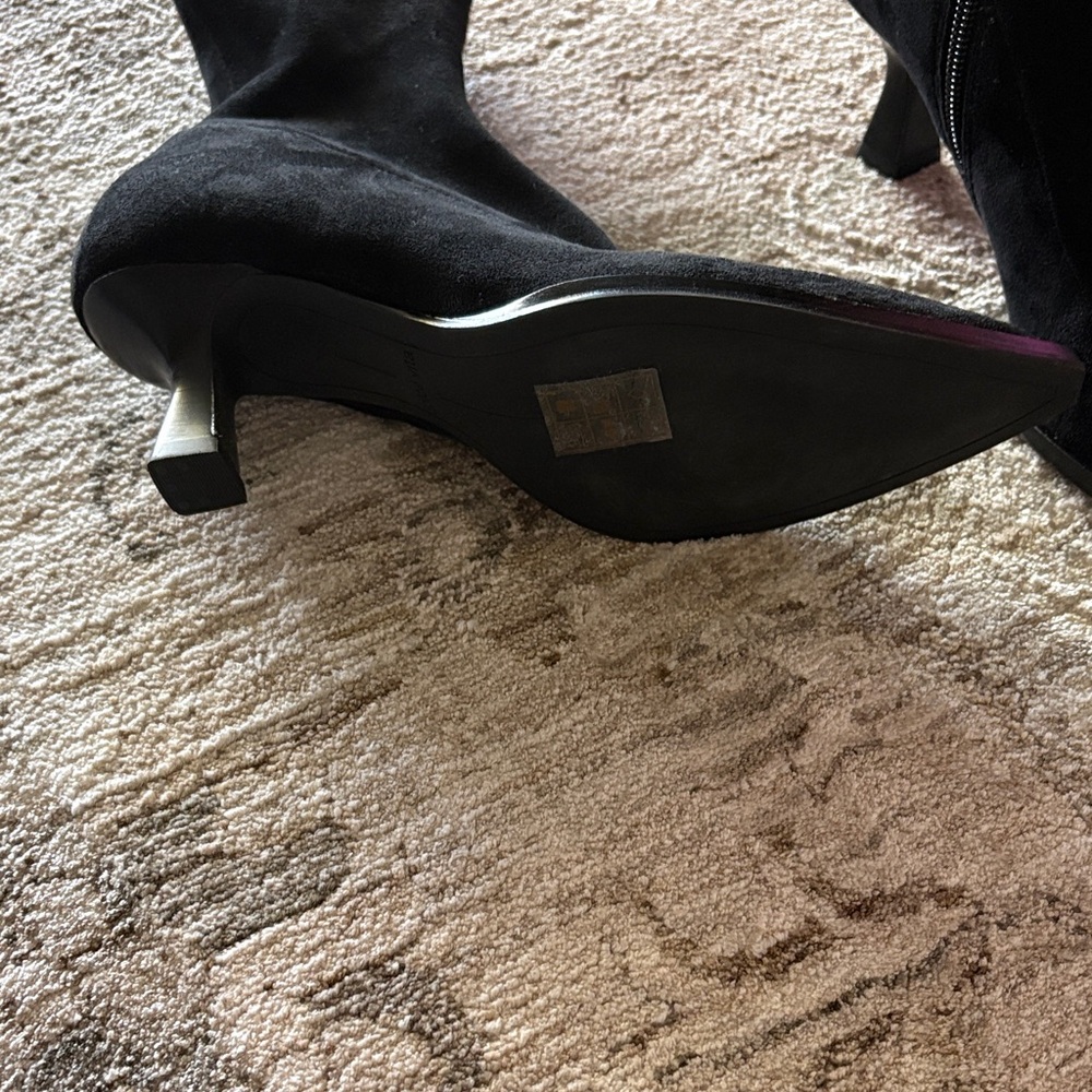 Dolce Vita Black Ankle Booties - Picture 2 of 4